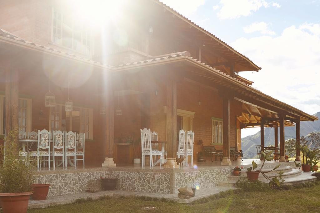 Villa Beatriz Lodge Vilcabamba Buitenkant foto
