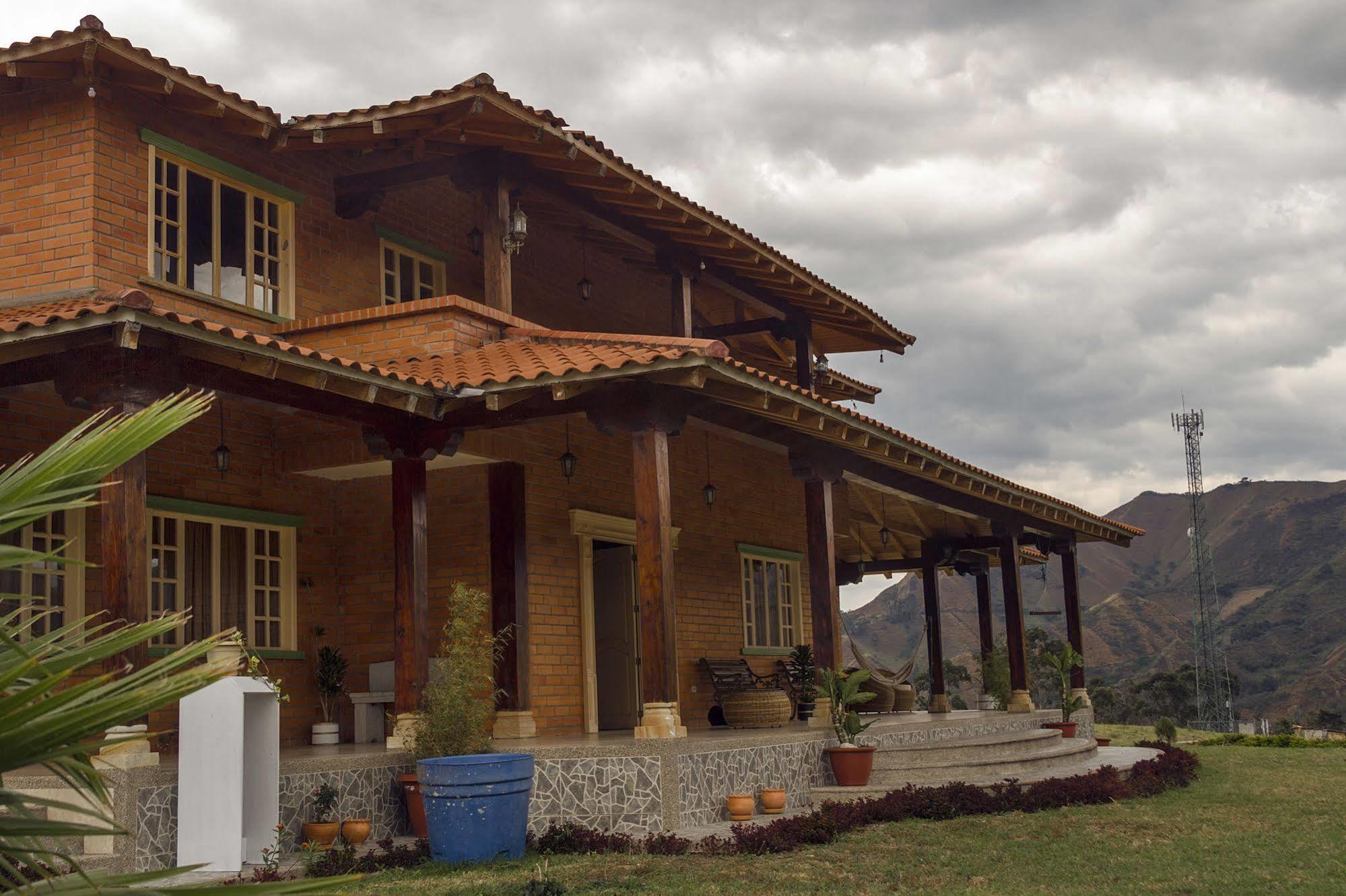 Villa Beatriz Lodge Vilcabamba Buitenkant foto
