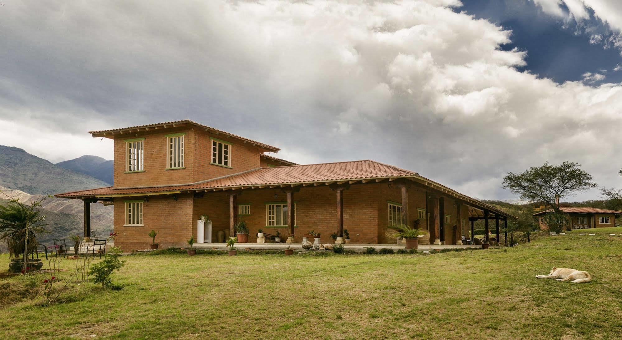 Villa Beatriz Lodge Vilcabamba Buitenkant foto