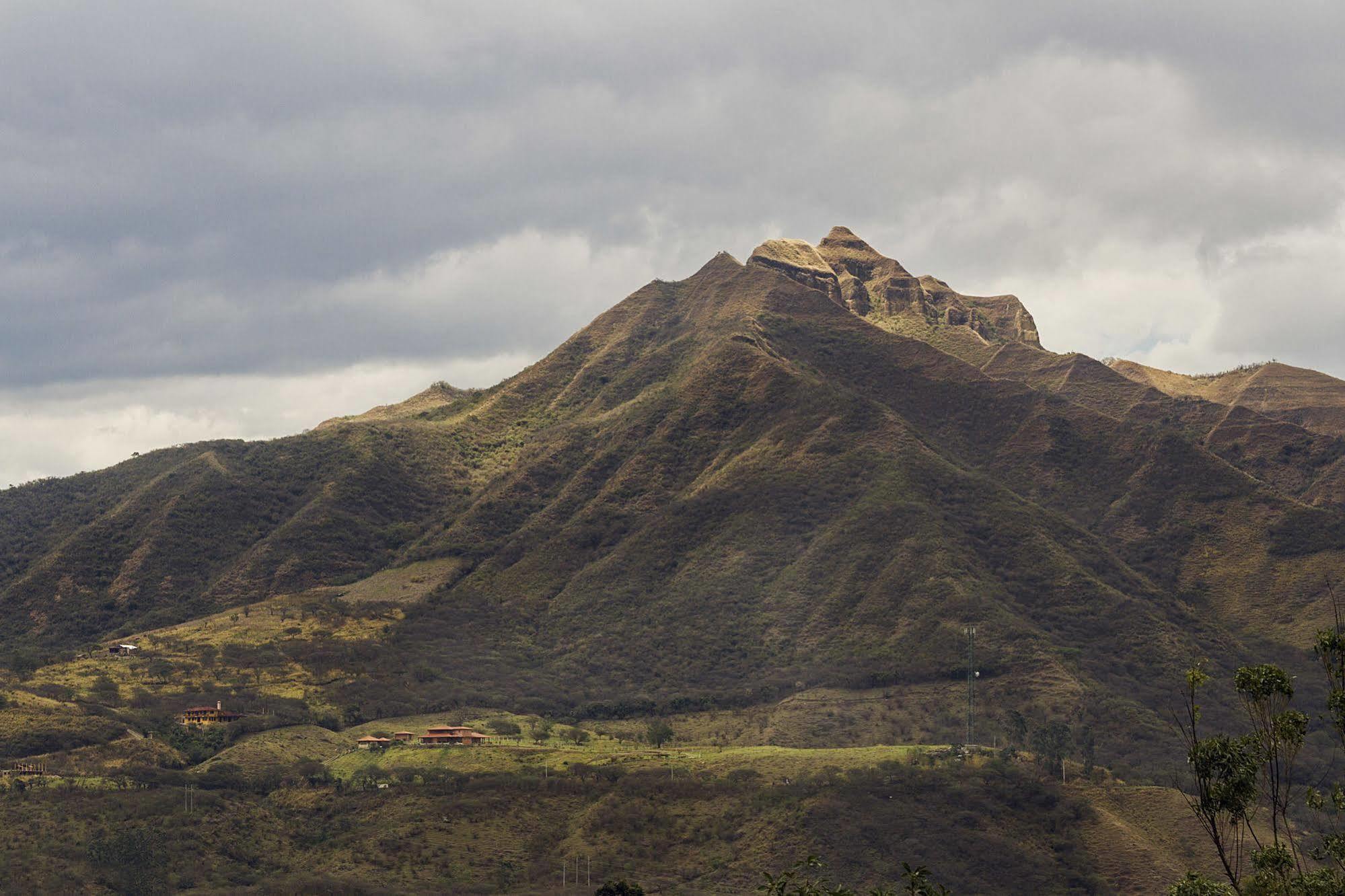 Villa Beatriz Lodge Vilcabamba Buitenkant foto