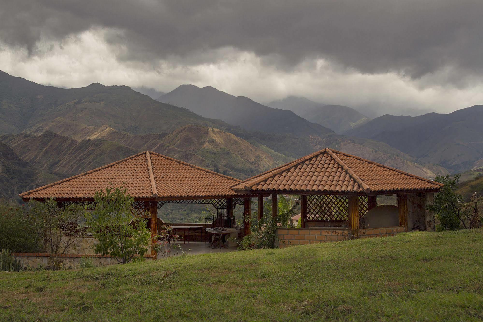 Villa Beatriz Lodge Vilcabamba Buitenkant foto